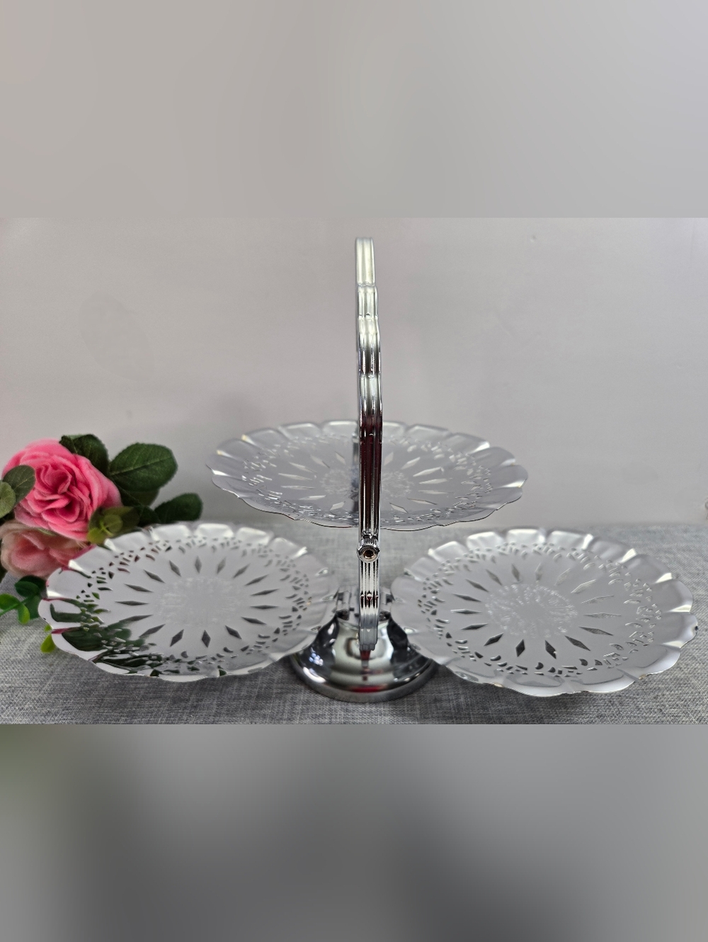 Vintage Fold‎ Out Shiny Metal Cake Dessert 3 Tier Serving Tray Plate Clam Shape